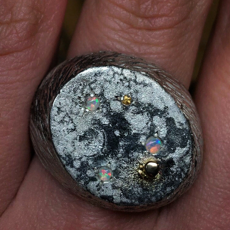 Lunar Ring