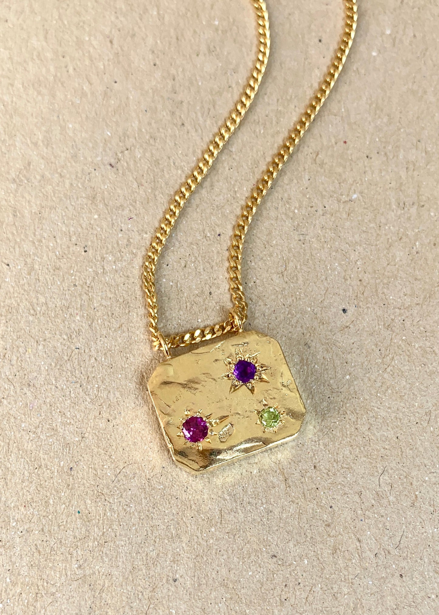 Pendentif Céleste trois pierres + vermeil