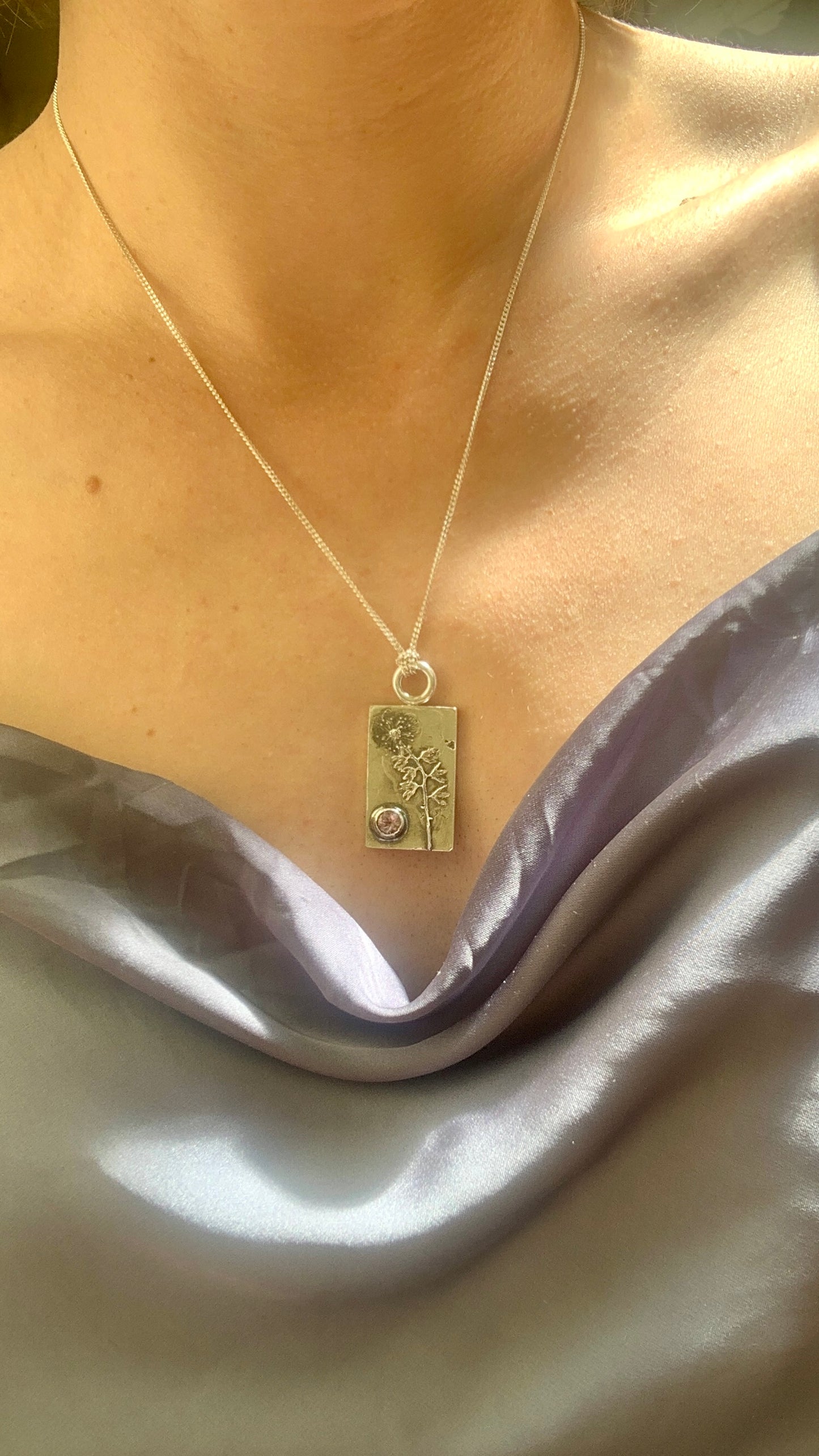 Pendentif Ghost Flower ✹ Vente Archive